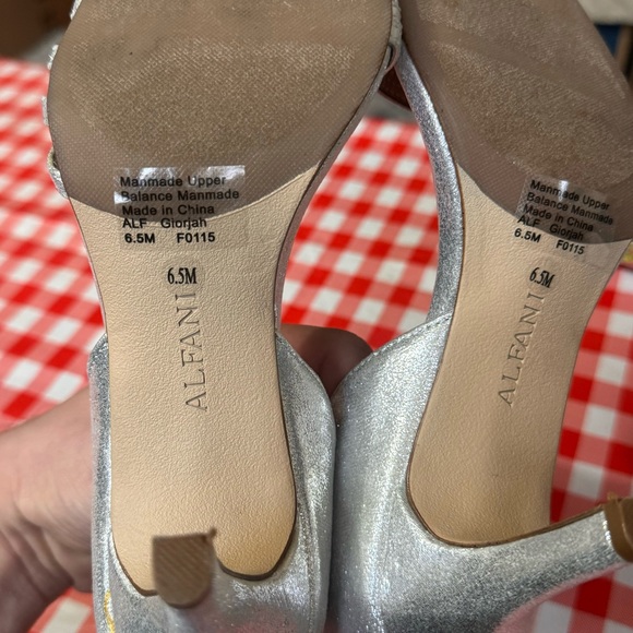 Alfani Giorjah Sliver Metallic Open Toe Pump Size 6.5 - Picture 7 of 13